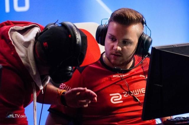 更果断弃牌 更果断弃牌