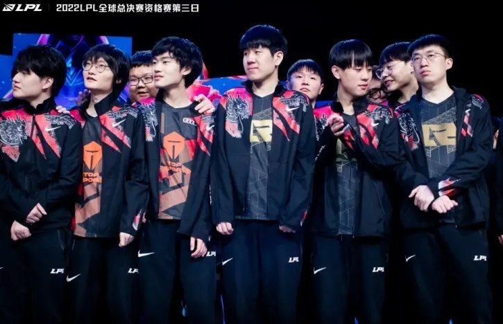 而重复犯错 而重复犯错