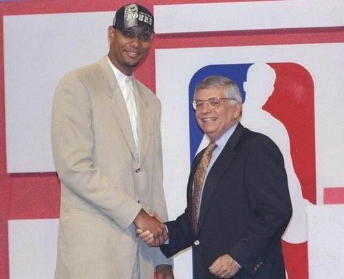 球队顺势前 球队顺势前